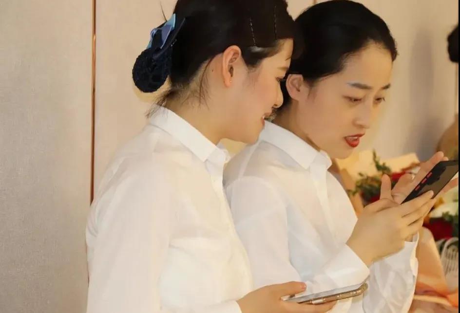 致敬最美天使 ▏西安经开妇幼医院召开“5.12护士节”表彰庆祝大会(图30)