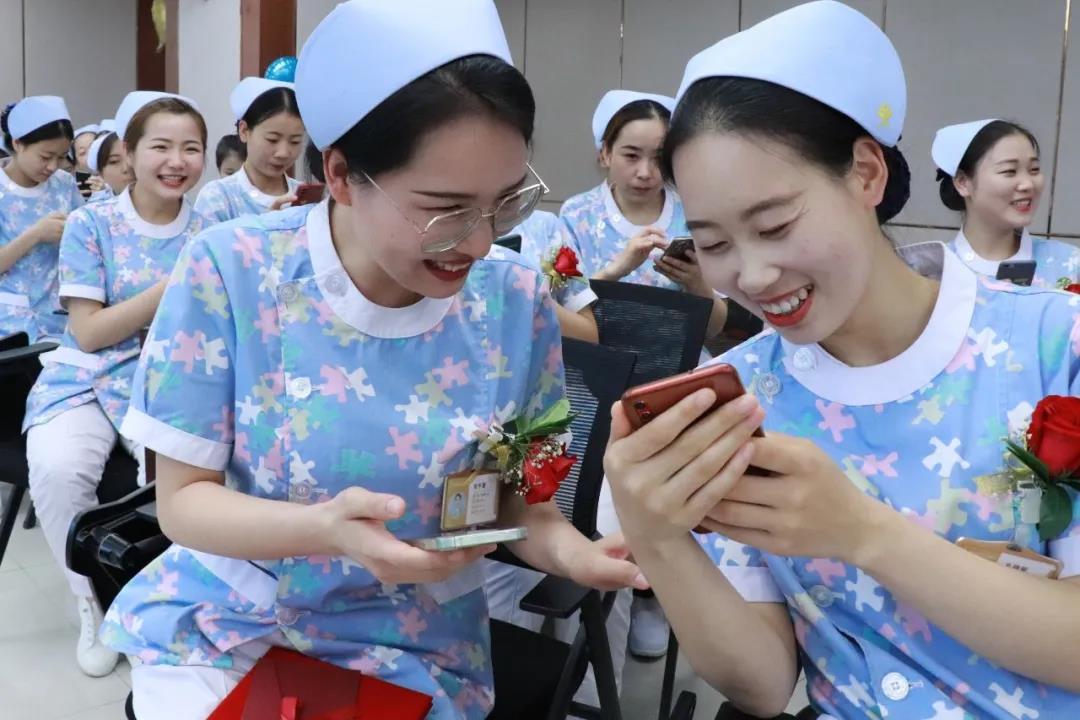 致敬最美天使 ▏西安经开妇幼医院召开“5.12护士节”表彰庆祝大会(图28)