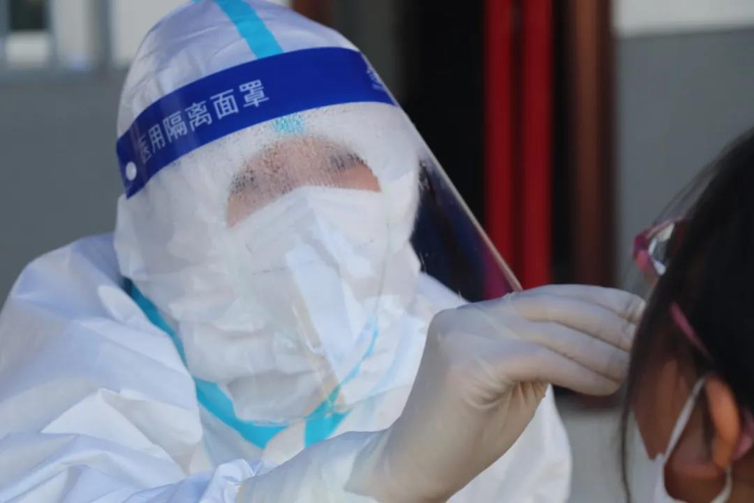 弘扬抗疫精神 点赞抗疫英雄 ▏西安经开妇幼医院组建核酸采样队参与疫情防控(图20)